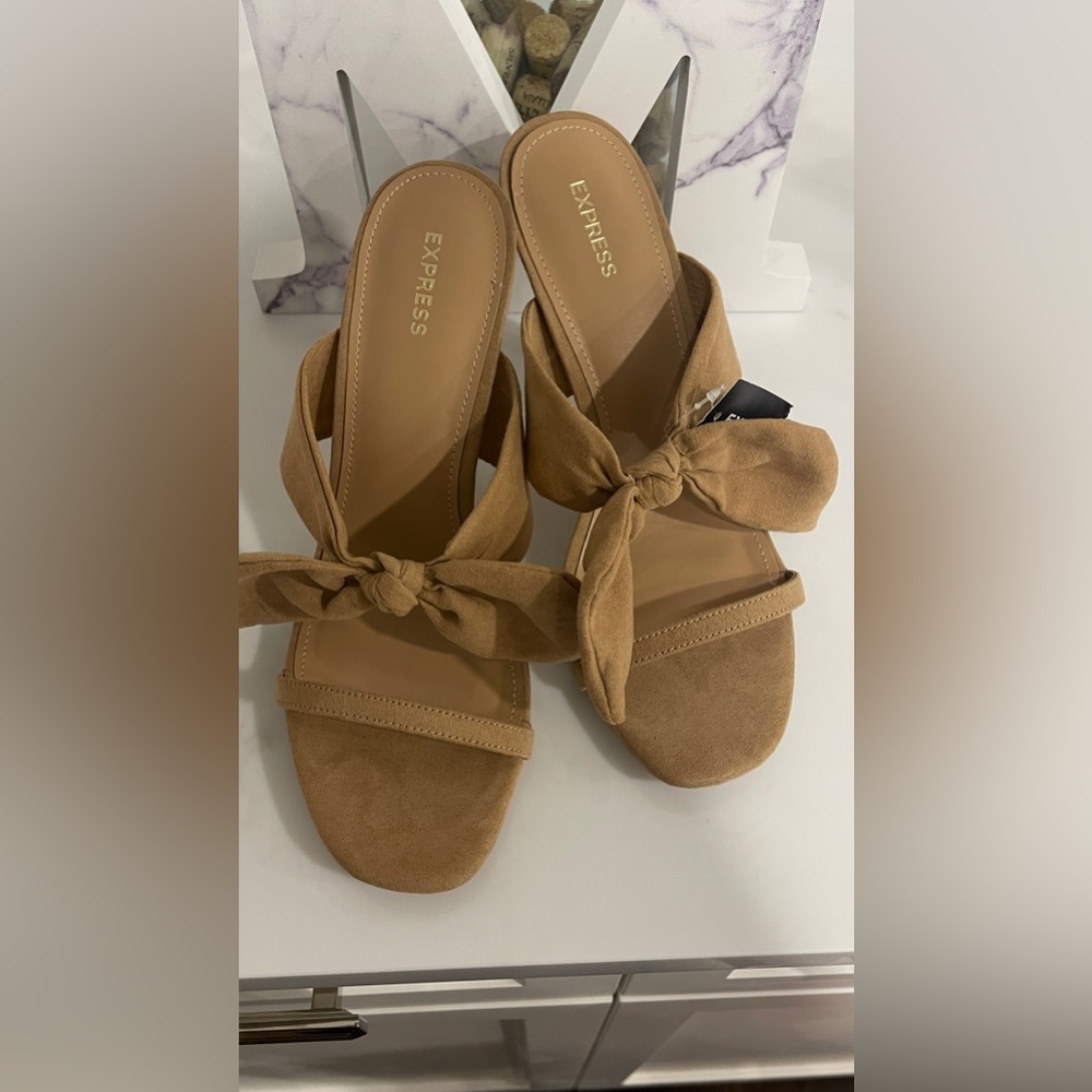 Express  shoes 👠 used but in perfect condition for any occasion ❤️ - Picture 2 of 9